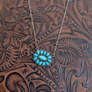 FAUX Turquoise Flower Pendant Necklace - Women Jewelry